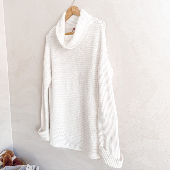 PILCRO Anthropologie | Cowl Neck Chunky Knit Oversized Cream Sweater, XS - Picture 3 of 15
